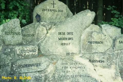 monument1